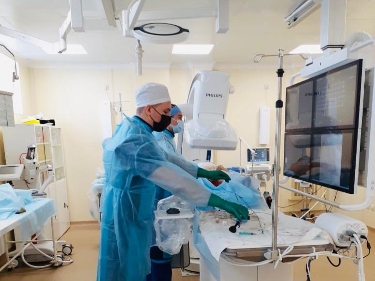 В отделении рентгенхирургических методов диагностики и лечения Клинической больницы №8 пациентам теперь проводится стентирование сосудов