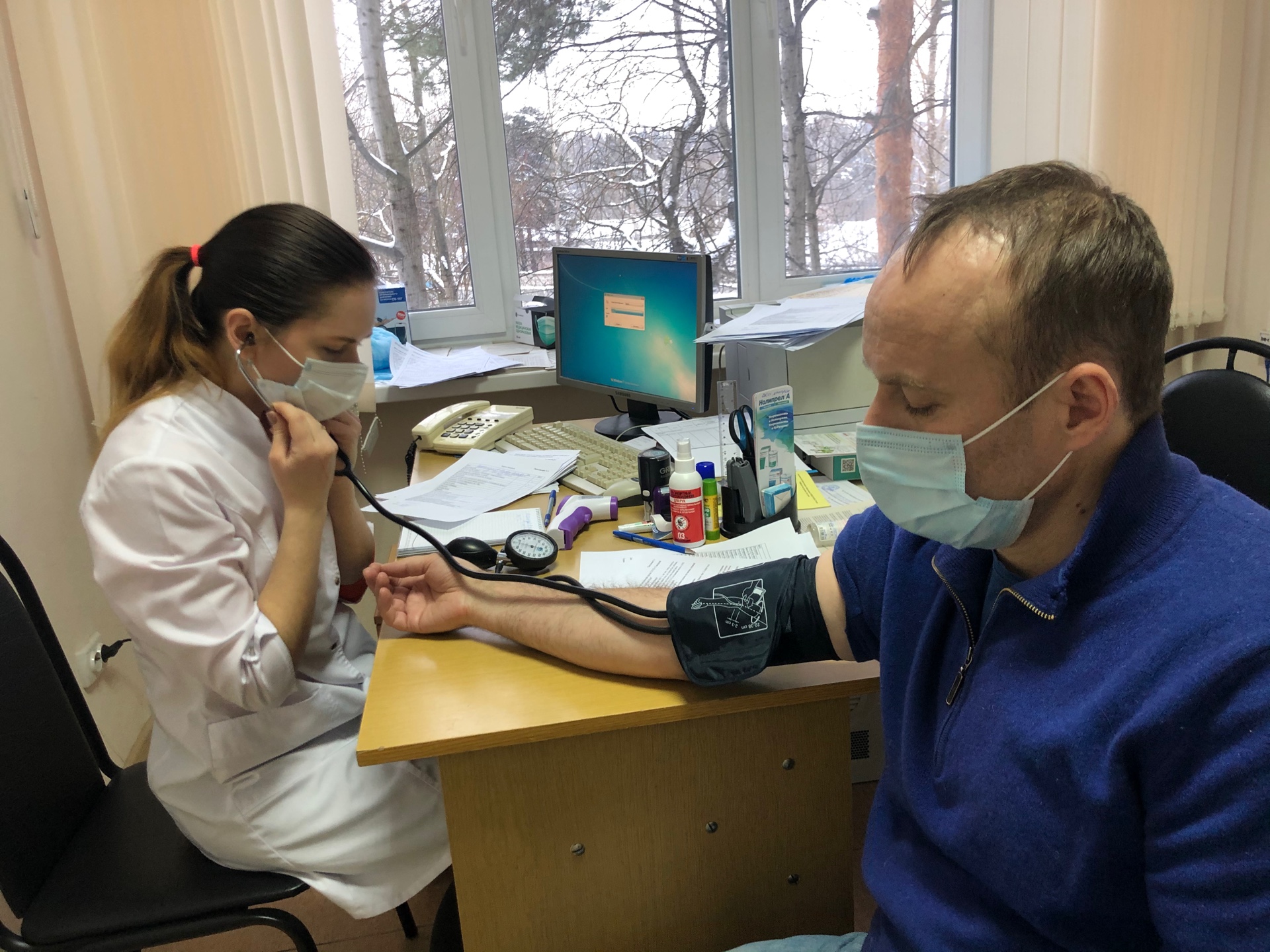 В Обнинске начали прививать сотрудников Клинической больницы №8 и спецпредприятий города