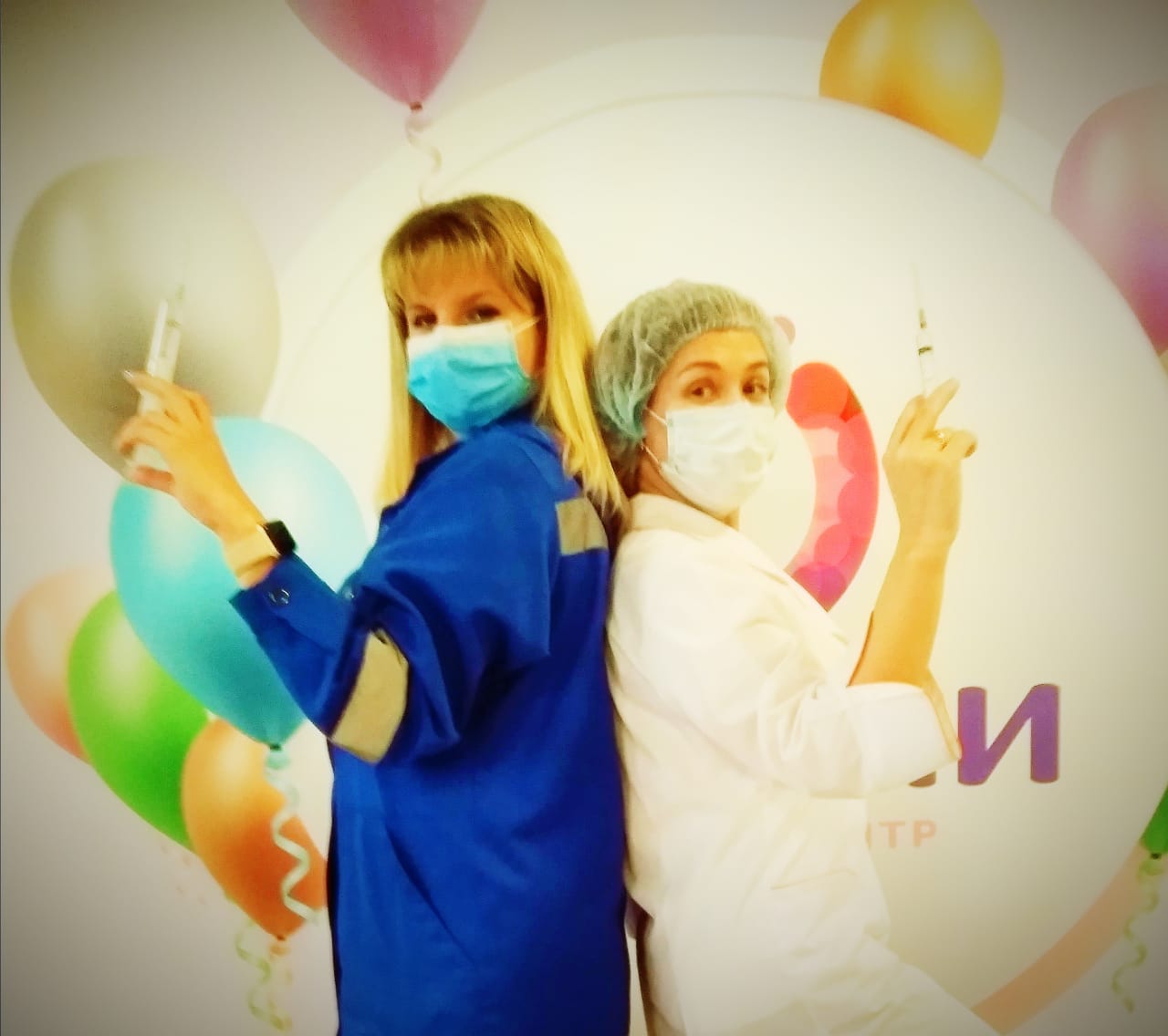 В Клиническую больницу №8 ФМБА России поступила новая партия вакцины «Спутник V». В ближайшие дни поступит также «Спутник Лайт»