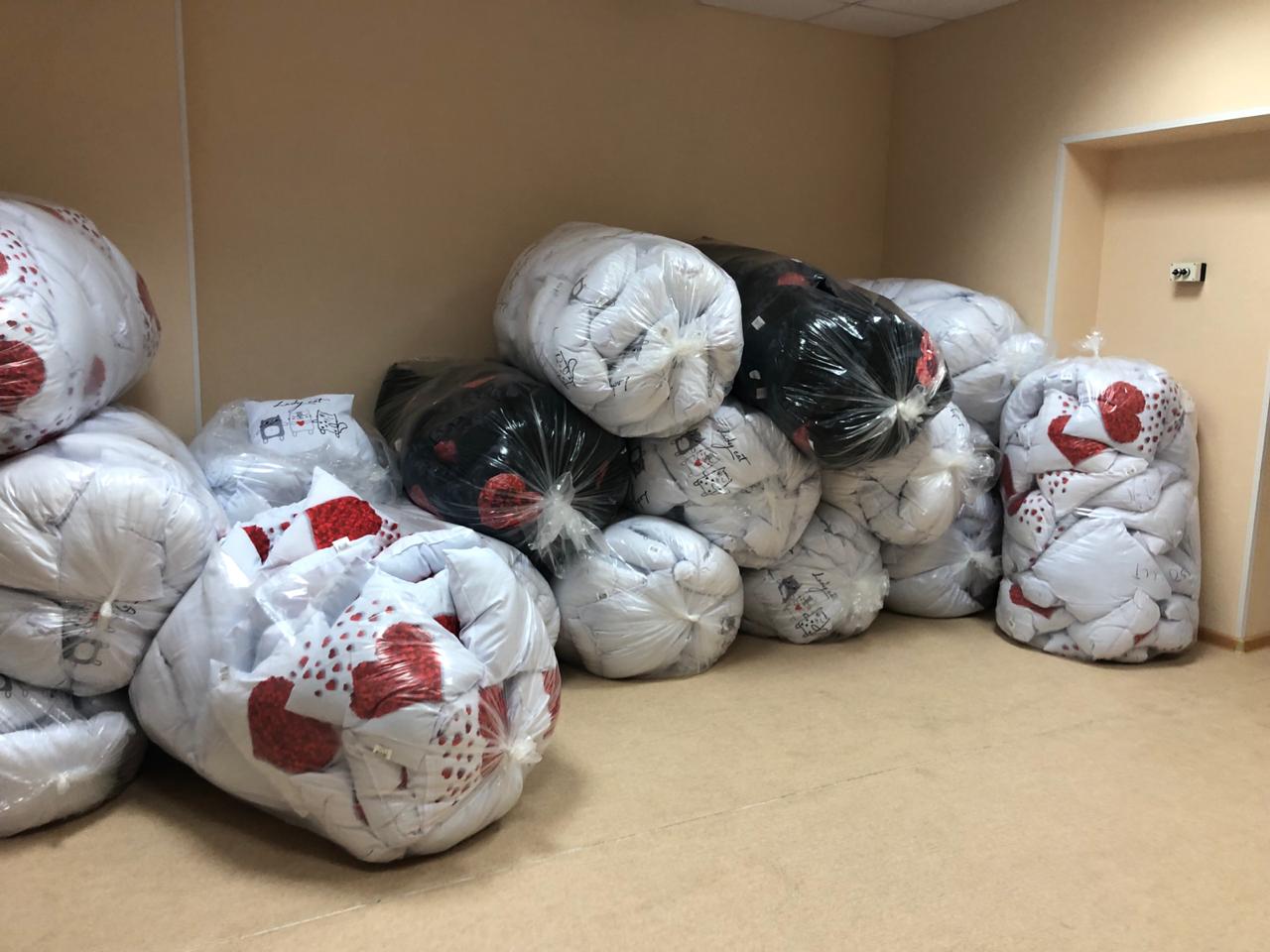 Детскому отделению Клинической больницы №8 подарили тысячу подушек